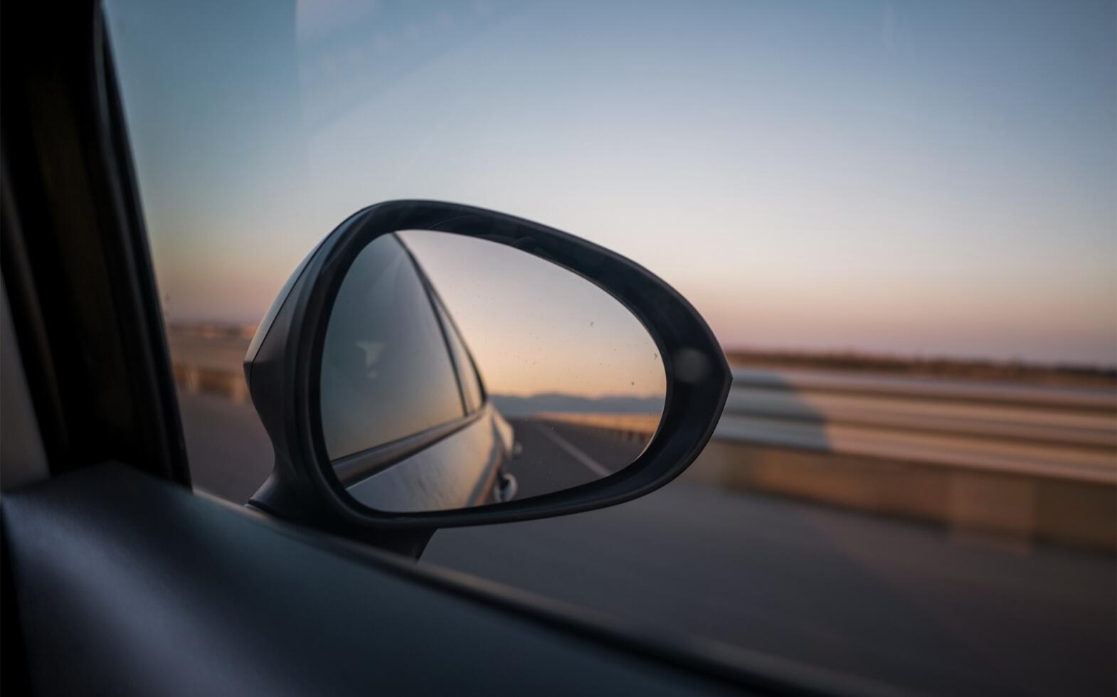 KDC Auto designs and manufactures universal mirrors for cars, motorcycles, and trucks. Durable, adjustable, and OEM-ready for global distributors.